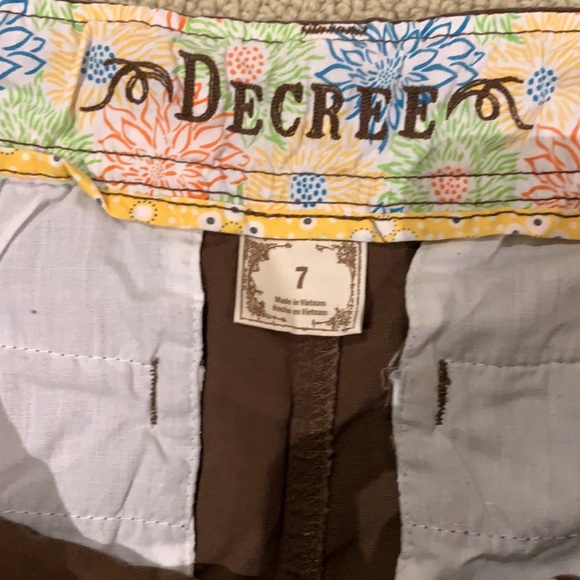 Decree Shorts - Picture 5 of 5